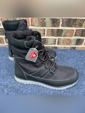 L.L. Bean Men's Snow Boots Size 11 Black New w/Tag Waterproof Insulated no box